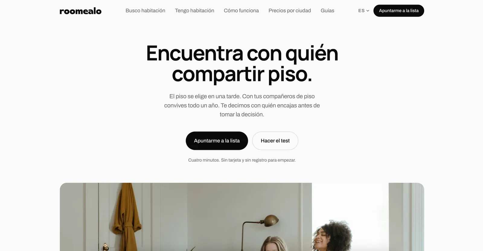 Portada de Roomealo: «Encuentra con quién compartir piso»